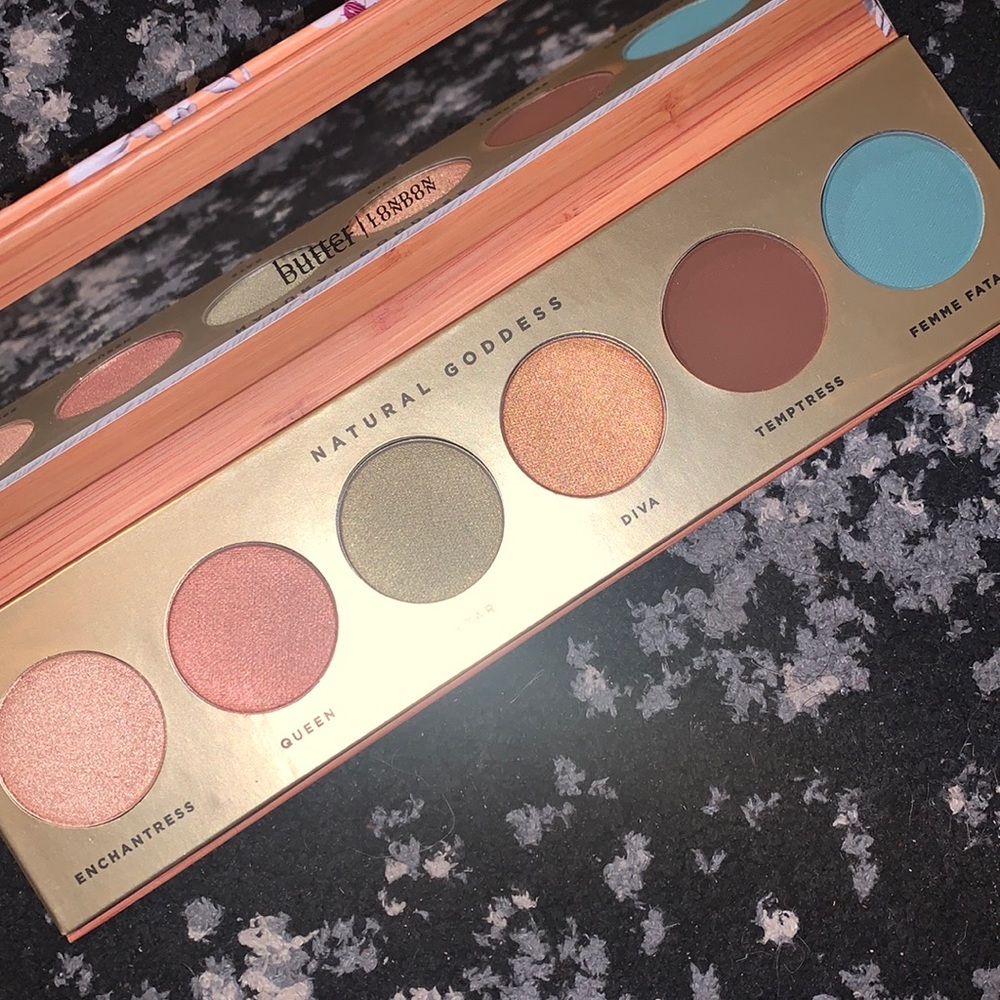 BUTTER LONDON
Natural Goddess Eyeshadow Palette